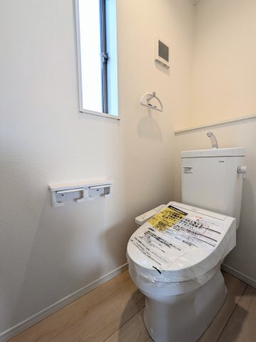 明石市大久保町谷八木新築戸建７号棟のトイレ