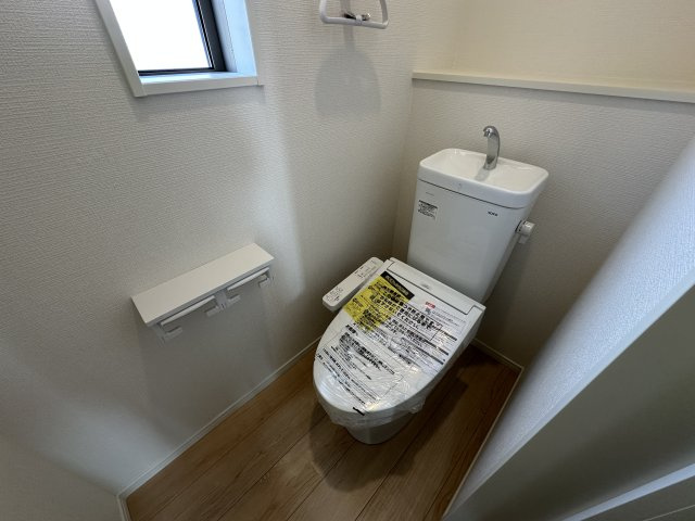 明石市大久保町谷八木新築戸建７号棟のトイレ