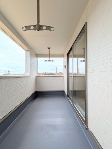 明石市大久保町谷八木新築戸建７号棟のバルコニー