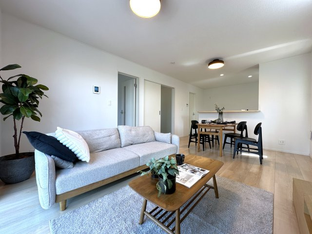 明石市大久保町谷八木新築戸建７号棟の居間・リビング