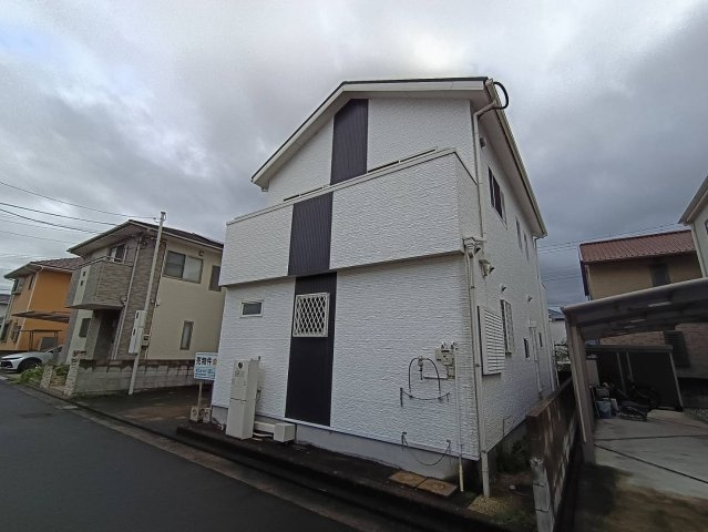 西条市朔日市882-72　中古住宅の外観