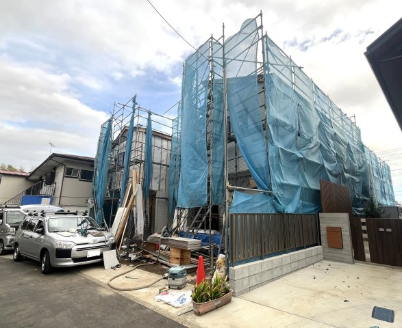 横浜市青葉区恩田町１期の前面道路含む現地写真|公道に面しています。