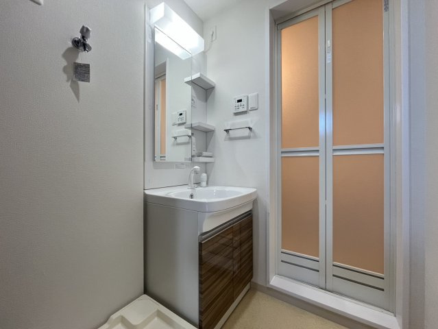 SAKURA RIVERの独立洗面台