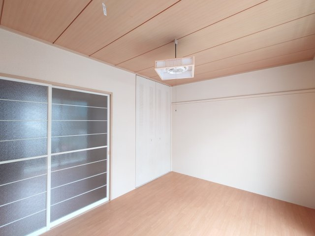 ヒルサイドハイツⅠの居間・リビング