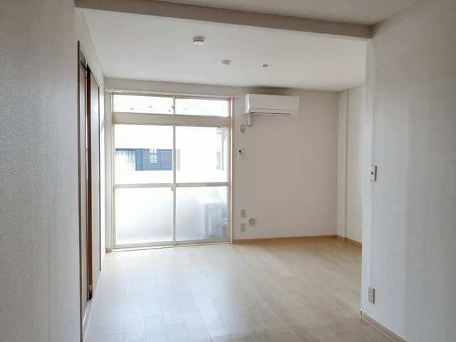 パストラルコート１０の居間・リビング|ゆったりとしたリビングです