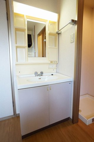 サンハイムＫの洗面所|脱衣スペースもあります