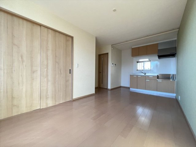 グリーンコーポⅡの居間・リビング|ゆったりとした居間です