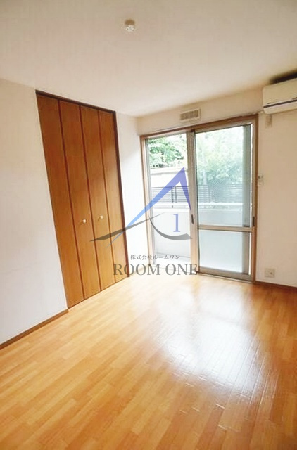 グローリー上野毛の居間・リビング|洋室のお部屋です。