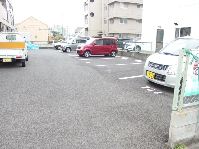 シティハイツ佐野の駐車場