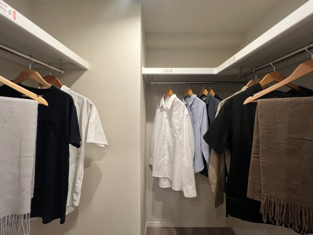 見たまんまの引き渡し。つまり家具付きマンション。横浜駅が最寄りよ。【サングレイス横浜駅東】リノベーションの収納