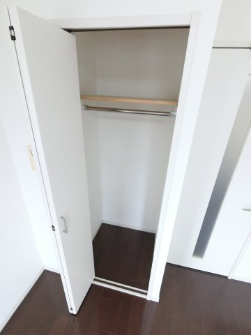 千葉市中央区登戸１丁目の賃貸マンションの収納