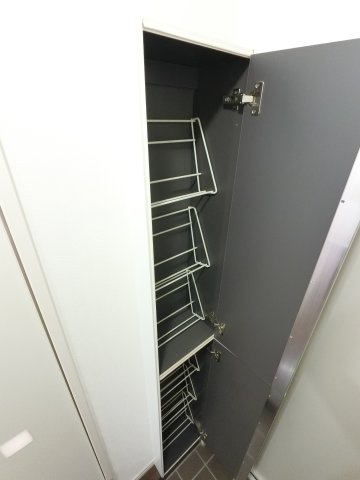 千葉市中央区登戸１丁目の賃貸マンションの収納