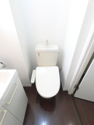 千葉市中央区登戸１丁目の賃貸マンションのトイレ