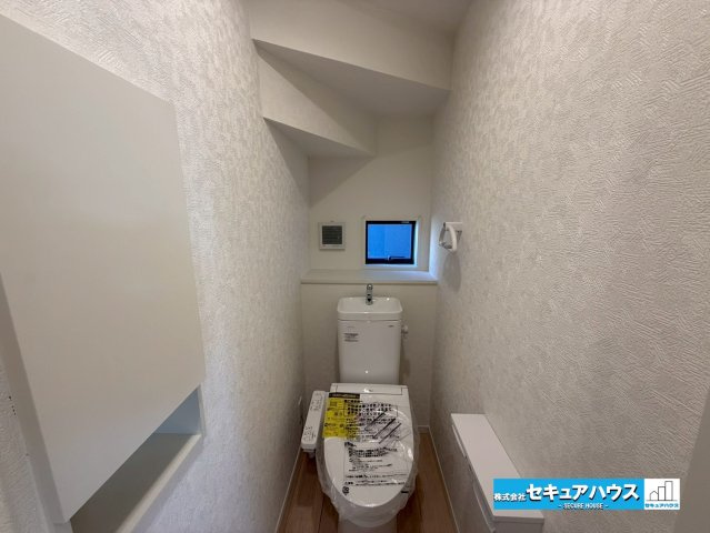 【同施工物件ご案内可能】愛知郡東郷町大字和合字知々釜　全3棟の内観：施工例|【LDKイメージ】
◆日当たりが良く温かい広々リビングは家族の団らんスペースになります。