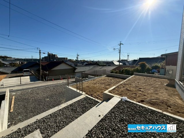 【同施工物件ご案内可能】愛知郡東郷町大字和合字知々釜　全3棟の内観：施工例|【洋室イメージ】
◆家族一人ひとりの大切なプライベート空間。趣味に合わせて使って頂けるようシンプルに仕上げてあります。暮らし心地を大きく左右する収納を、適材適所に配置し使い勝手を考慮しました。　