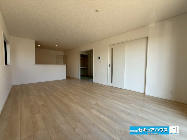 【同施工物件ご案内可能】愛知郡東郷町大字和合字知々釜　全3棟の外観|【1号棟パース】
事前予約にて現地ご見学いただけます！
■株式会社　セキュアハウス■
住宅ローンに強く、知識、経験豊富なスタッフ在籍
お客様に寄り添い、ご成約後もサポート致します。