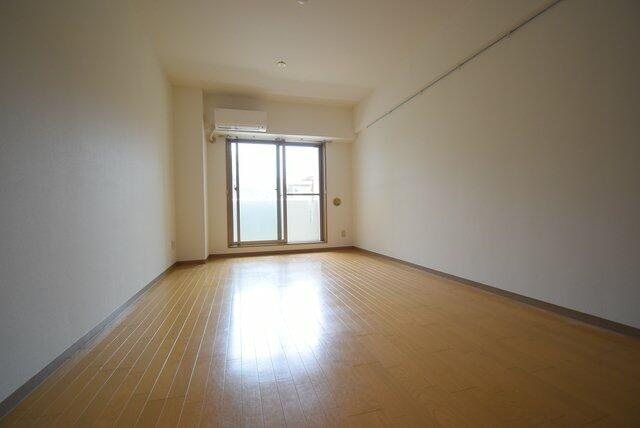 オリーブフォレストの居間・リビング