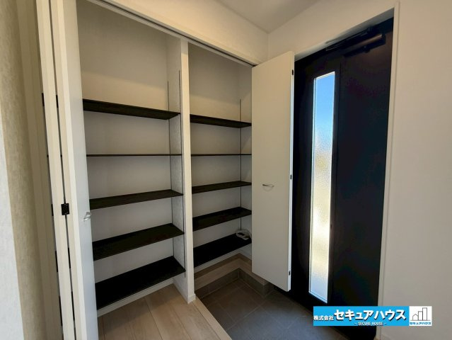 【同施工物件ご案内可能】愛知郡東郷町大字和合字知々釜　全3棟の前面道路含む現地写真|事前予約にて現地ご見学いただけます！お気軽にお問い合わせください♪
■株式会社　セキュアハウス　豊明支店■
住宅ローンに強く、知識、経験豊富なスタッフ在籍
お客様に寄り添い、ご成約後もサポート致します