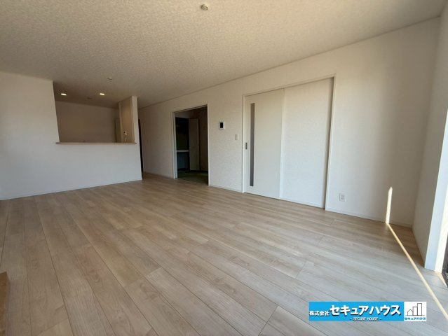 【同施工物件ご案内可能】愛知郡東郷町大字和合字知々釜　全3棟の外観|【1号棟パース】
事前予約にて現地ご見学いただけます！
■株式会社　セキュアハウス■
住宅ローンに強く、知識、経験豊富なスタッフ在籍
お客様に寄り添い、ご成約後もサポート致します。