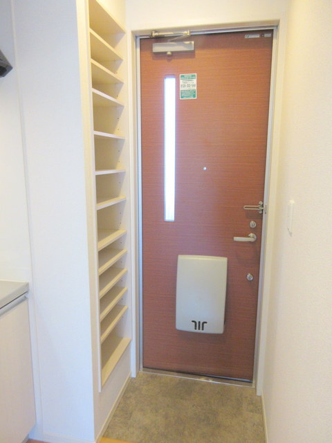 ＬＵＭＩＮＯＵＳ　ＡＳＡＨＩＤＡＩの玄関|★シューズＢＯＸ★