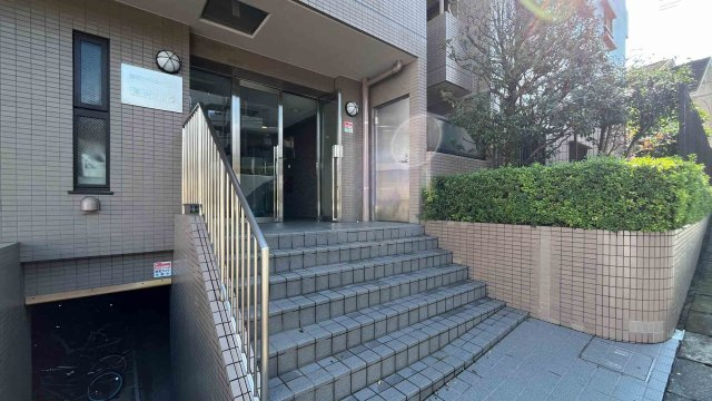 藤和シティホームズ鷺沼小台のエントランス