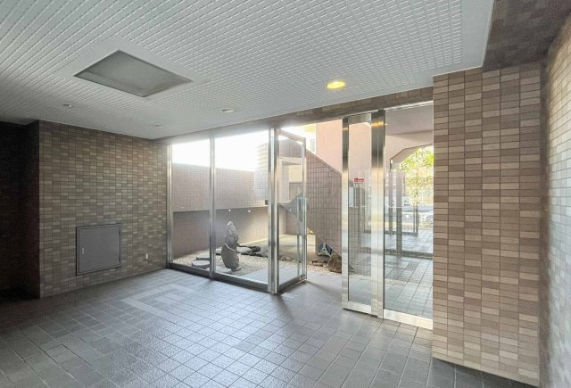 藤和シティホームズ鷺沼小台のエントランス