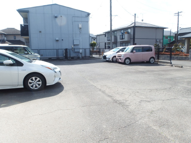 パークサイドスクエアⅡの駐車場
