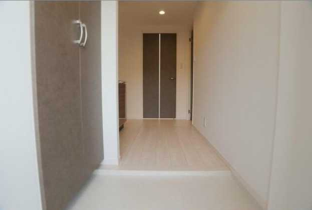 PASEO中目黒　敷金0　浴室乾燥機　オートロックの玄関