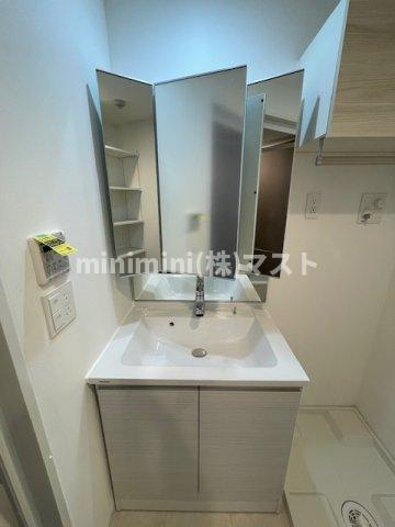 ロイヤルパークヒルズうめきたの洗面所