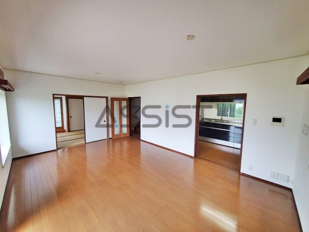 組澤邸の居間・リビング