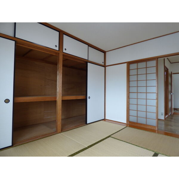 ハイツ島忠の和室