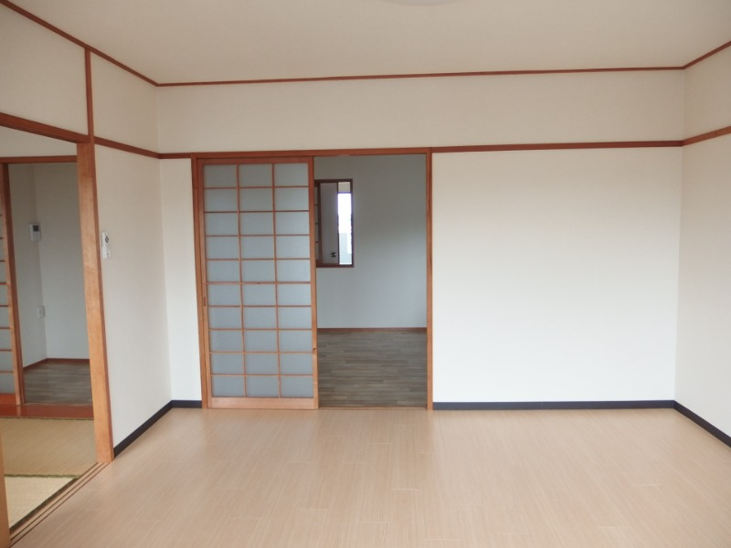 ハイツ島忠の居間・リビング