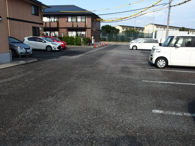 セジュール睦Bの駐車場