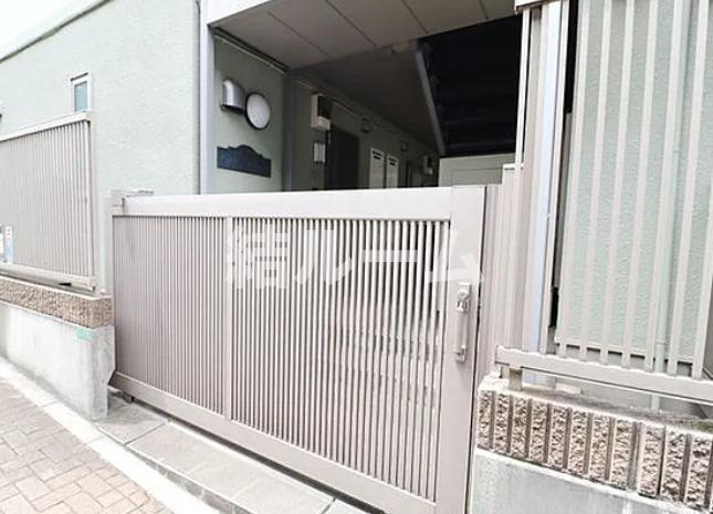 練馬区貫井１丁目のアパートのエントランス