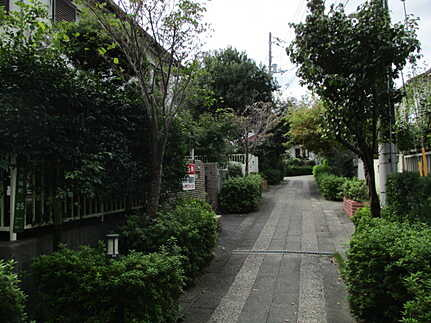 西区鈴が峰町の周辺