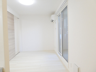 【居間・リビング】 | シェーングラース　Ｄ