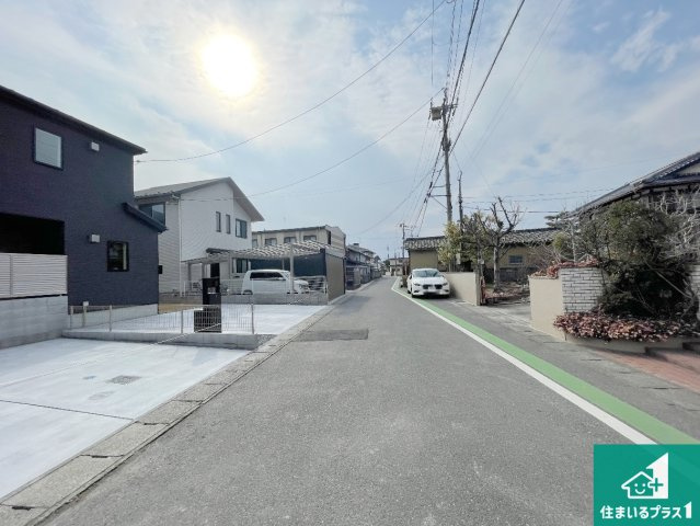 近江八幡市桜宮町　第1期　新築一戸建ての前面道路含む現地写真|車通りの少ない前面道路！お子様がいらっしゃるご家族でも安心！