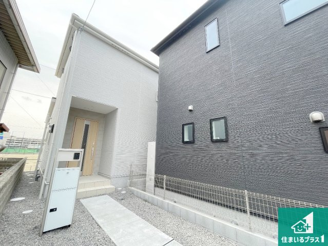 近江八幡市桜宮町　第1期　新築一戸建ての外観|安心の10年保証！外観を美しく保ち、雨水で汚れを落とします！気になることがありましたら、お気軽にお問い合わせください！