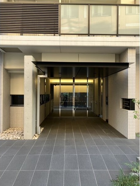 エステムコート名古屋ステーションクロスのエントランス|エントランスです