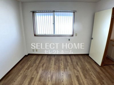 【寝室】 | Surplus大樹寺B | 開放的な寝室です