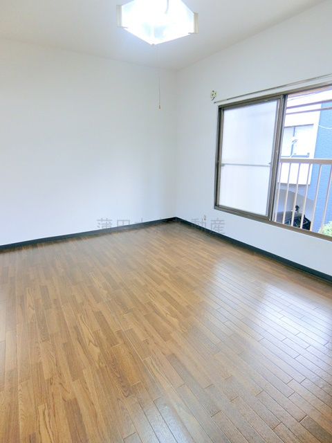 東馬込戸建のその他|2階バルコニーのある洋室