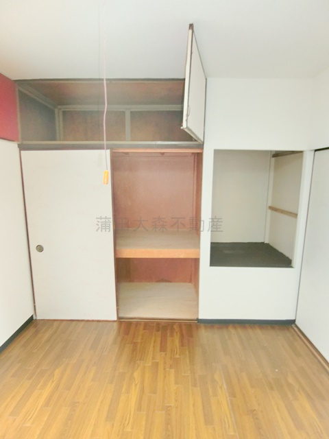 東馬込戸建の収納|2階バルコニーのある洋室　押し入れ　収納スペース