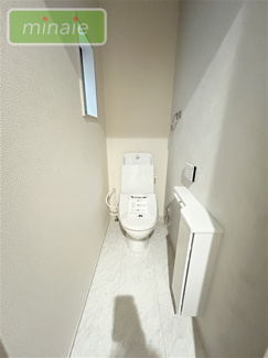 【トイレ】 | 小学校4分　並列2台駐車可　東菅野5　全4棟　1号棟 | 施工例