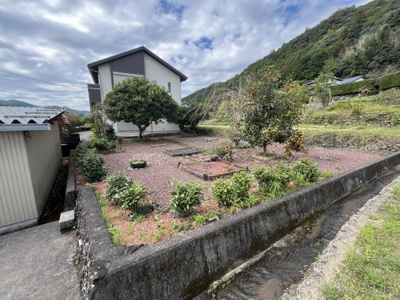 【庭】 | 中古一戸建　香美市香北町朴ノ木（囲炉裏のある家）