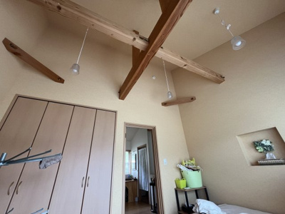 【洋室】 | 中古一戸建　香美市香北町朴ノ木（囲炉裏のある家） | 2階西