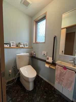 【トイレ】 | 中古一戸建　香美市香北町朴ノ木（囲炉裏のある家） | 1階