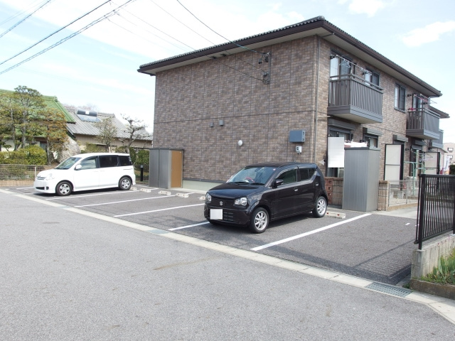 ウィルモア大門公園前の駐車場