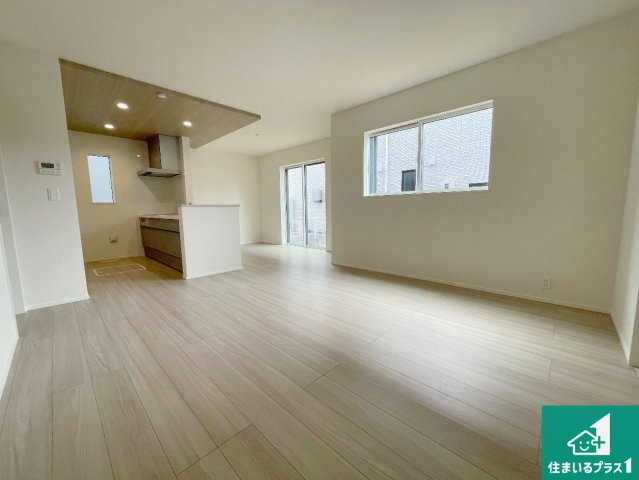 近江八幡市桜宮町　第1期　新築一戸建ての前面道路含む現地写真|周辺は落ち着いた街並みの住宅地！子育てがしやすい住環境です！まだ未完成ですが、現地でしかわからない事もございます。是非一度ご覧ください。