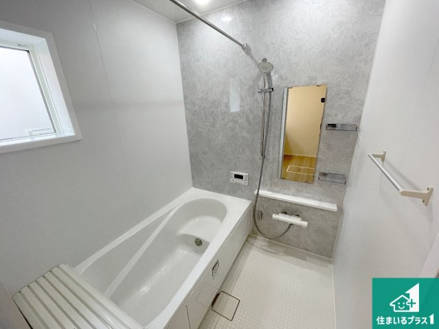 近江八幡市桜宮町　第1期　新築一戸建ての前面道路含む現地写真|周辺は落ち着いた街並みの住宅地！子育てがしやすい住環境です！まだ未完成ですが、現地でしかわからない事もございます。是非一度ご覧ください。