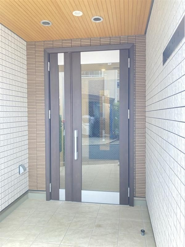 プラザN.J.Bのエントランス